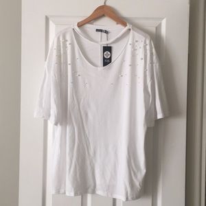 Pearl T-shirt with Cutout